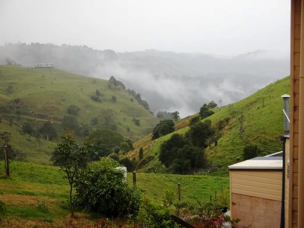 **** Bed & Breakfast Top Of The Hill Maleny Australia