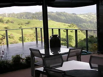 Top Of The Hill Maleny Bed & Breakfast