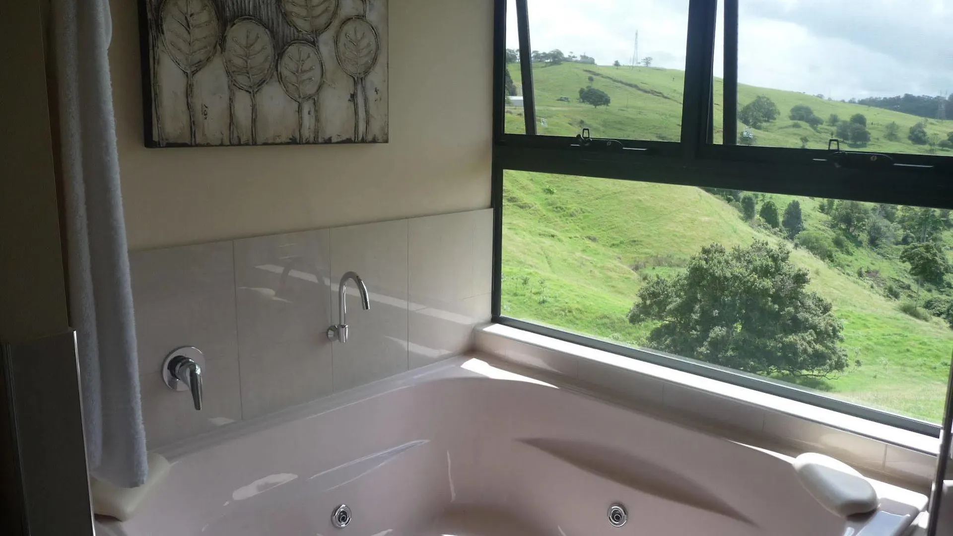 Top Of The Hill Maleny